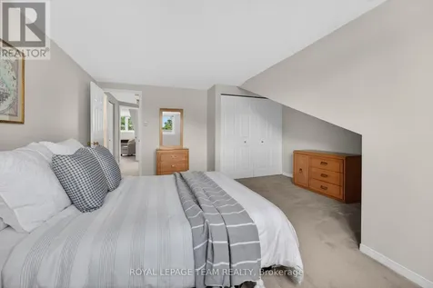 6 Grand Cedar Court Ottawa ON K2S 1C8