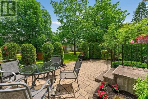 6 Grand Cedar Court Ottawa ON K2S 1C8