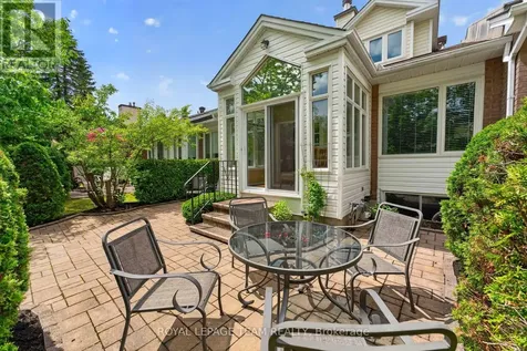 6 Grand Cedar Court Ottawa ON K2S 1C8