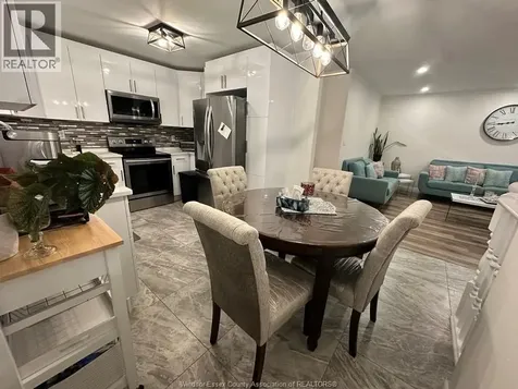 7929 Hawthorne Drive Windsor ON N8R 2J9
