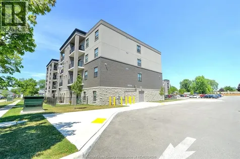207 Brock Amherstburg ON N9V 2H3