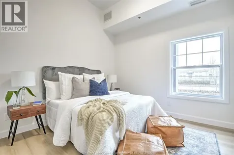 207 Brock Amherstburg ON N9V 2H3