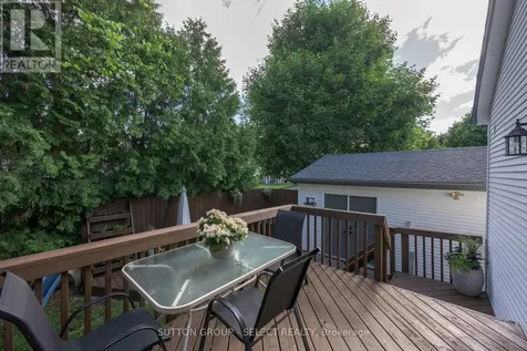 152 Elm Street St. Thomas ON N5R 1J3