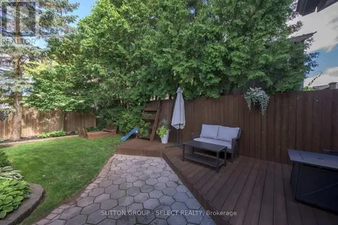 152 Elm Street St. Thomas ON N5R 1J3