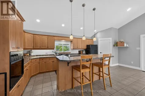 152 Elm Street St. Thomas ON N5R 1J3