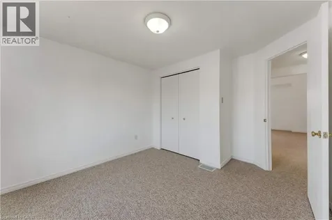 359 Highbrook Crescent Kitchener ON N2E 3P5