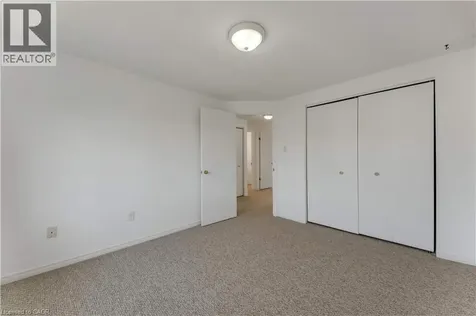 359 Highbrook Crescent Kitchener ON N2E 3P5