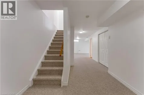 359 Highbrook Crescent Kitchener ON N2E 3P5