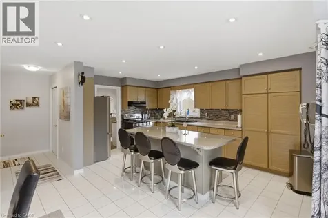 107 Rose Bridge Crescent Cambridge ON N3C 3Z2