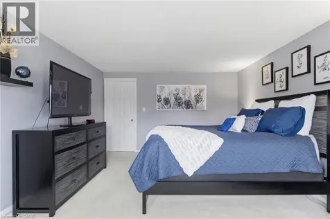 107 Rose Bridge Crescent Cambridge ON N3C 3Z2