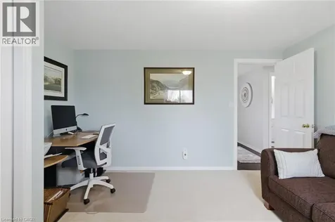 107 Rose Bridge Crescent Cambridge ON N3C 3Z2
