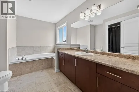 9 Winterberry Boulevard Thorold ON L2V 0J1