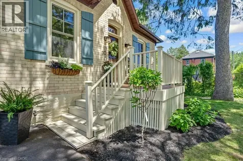 10 Selkirk Street Cambridge ON N1S 1Z1