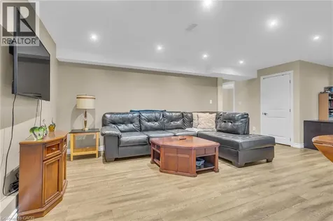 54 Pebble Beach Court Woodstock ON N4S 8X2