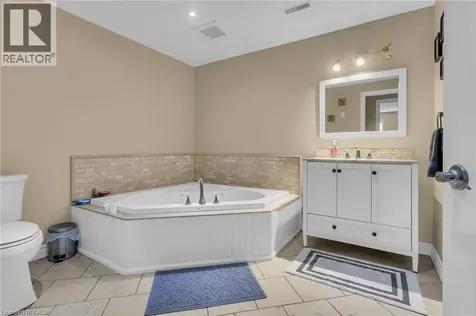54 Pebble Beach Court Woodstock ON N4S 8X2