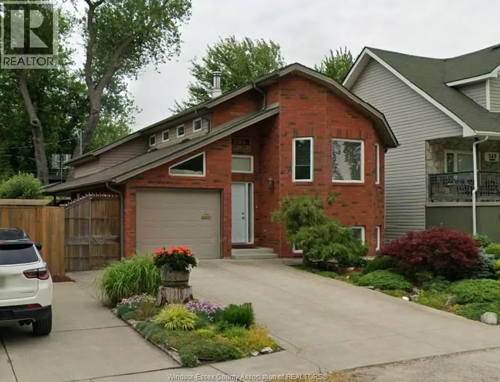 551 Clover Street Windsor ON N8P 1C5