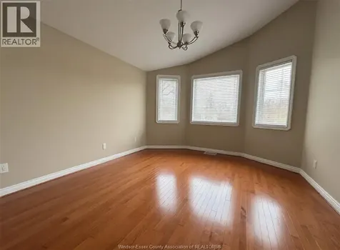 551 Clover Street Windsor ON N8P 1C5