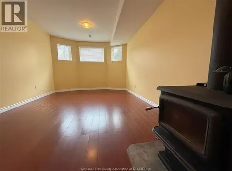 551 Clover Street Windsor ON N8P 1C5