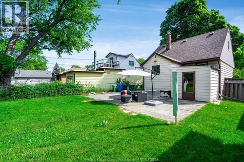 1353 George Avenue Windsor ON N8Y 2X8