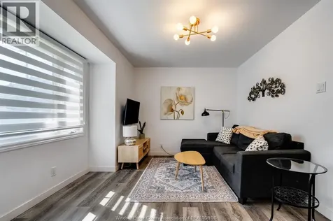 1353 George Avenue Windsor ON N8Y 2X8