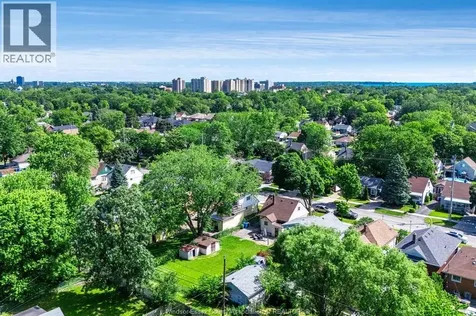 1353 George Avenue Windsor ON N8Y 2X8