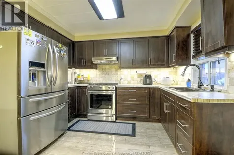 1585 Alexis Road Windsor ON N8Y 4P1