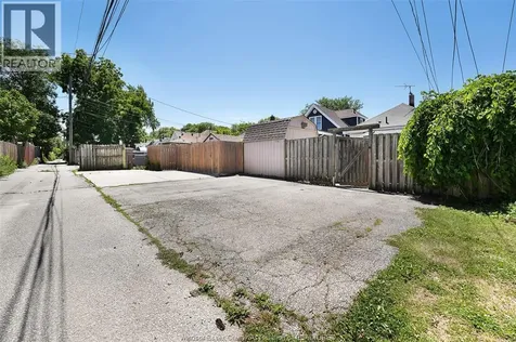 1380 Lincoln Road Windsor ON N8Y 2J1