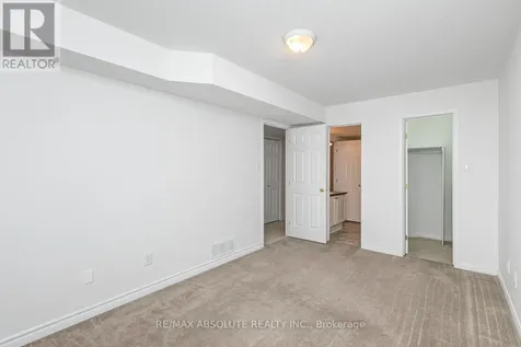 250 Gershwin Private Ottawa ON K2H 1G5