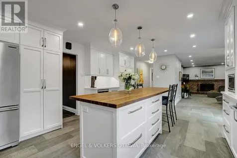 2032 Delmar Court Ottawa ON K1H 5R6