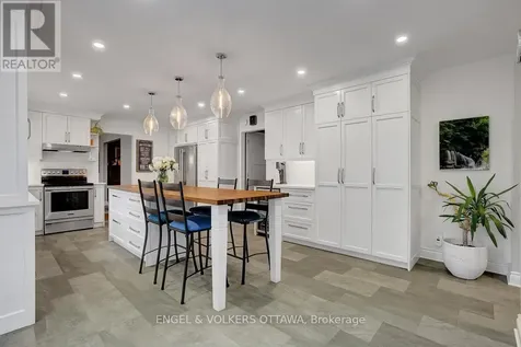2032 Delmar Court Ottawa ON K1H 5R6