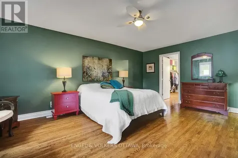 2032 Delmar Court Ottawa ON K1H 5R6