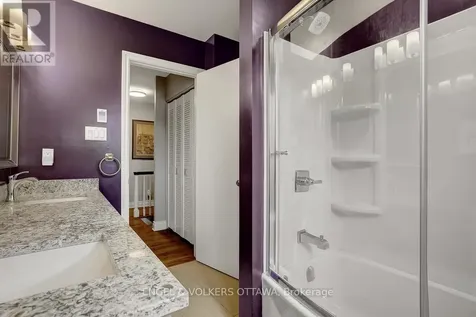 2032 Delmar Court Ottawa ON K1H 5R6