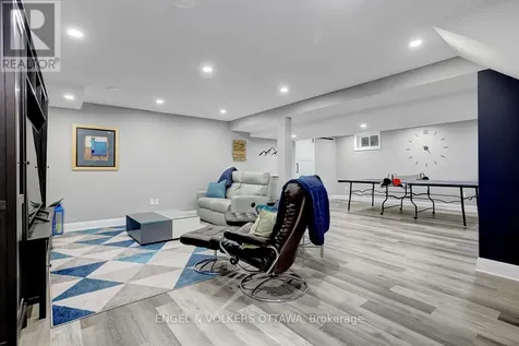 2032 Delmar Court Ottawa ON K1H 5R6