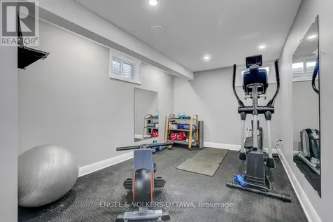 2032 Delmar Court Ottawa ON K1H 5R6