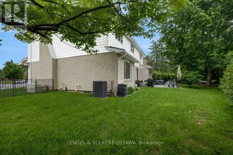 2032 Delmar Court Ottawa ON K1H 5R6