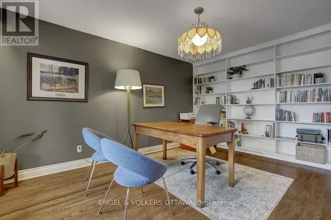 2032 Delmar Court Ottawa ON K1H 5R6