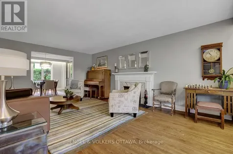 2032 Delmar Court Ottawa ON K1H 5R6