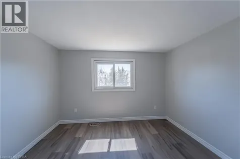 24 Oakhill Drive Brantford ON N3T 1R1