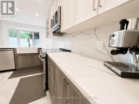 4396 Whittaker Crescent Ottawa ON K1B 4P2