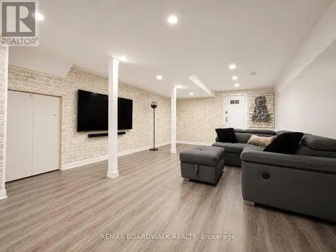 4396 Whittaker Crescent Ottawa ON K1B 4P2
