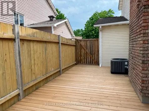 4396 Whittaker Crescent Ottawa ON K1B 4P2