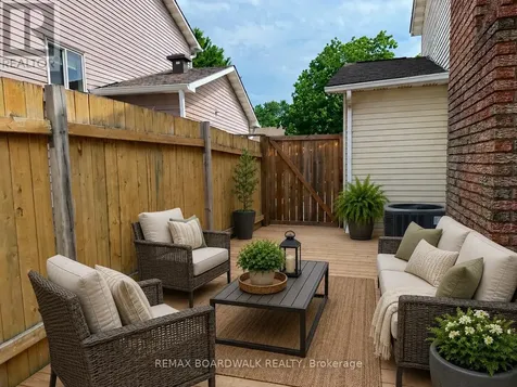 4396 Whittaker Crescent Ottawa ON K1B 4P2