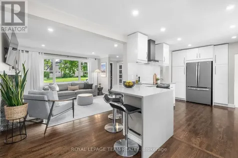 17 Arnold Drive Ottawa ON K2H 6V6