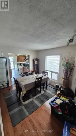 35 Raj Terrace Ottawa ON K1G 4T7
