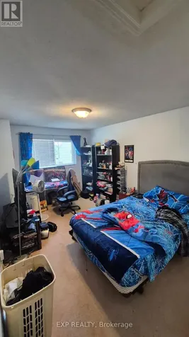 35 Raj Terrace Ottawa ON K1G 4T7