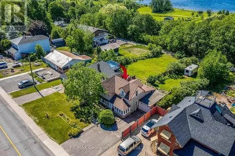 71 Poyntz Street Penetanguishene ON L9M 1N6
