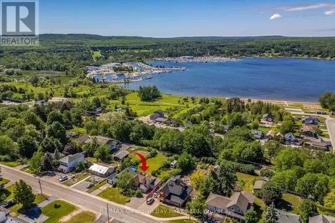71 Poyntz Street Penetanguishene ON L9M 1N6