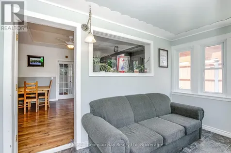 71 Poyntz Street Penetanguishene ON L9M 1N6