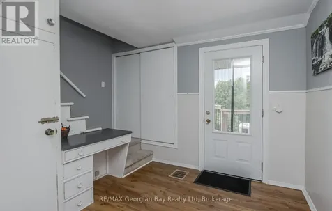 71 Poyntz Street Penetanguishene ON L9M 1N6