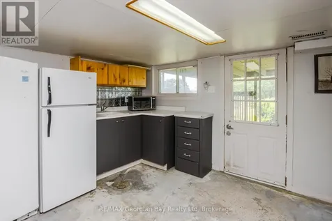 71 Poyntz Street Penetanguishene ON L9M 1N6